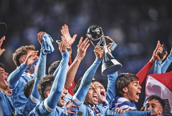 Uruguay se coronó Campeón del Mundo Sub-20 ante Italia. Uruguay se coronó Campeón del Mundo Sub-20 ante Italia.