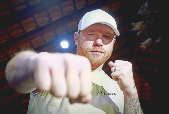 Canelo Álvarez, el único deportista latino presente en la lista. Canelo Álvarez, el único deportista latino presente en la lista.