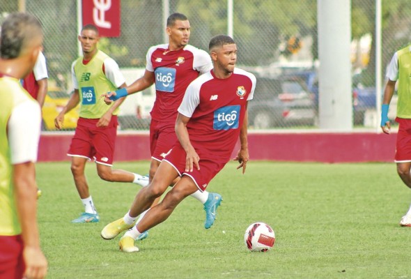 La selección sub-20 de Panamá durante una sesión de entrenamiento. La selección sub-20 de Panamá durante una sesión de entrenamiento.
