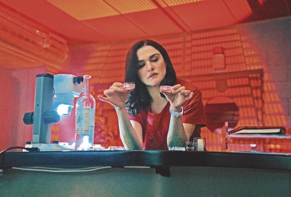 Rachel Weisz encarna a las doctoras Mantle en un 'thriller' repleto de secretos y giros inesperados. Rachel Weisz encarna a las doctoras Mantle en un 'thriller' repleto de secretos y giros inesperados.