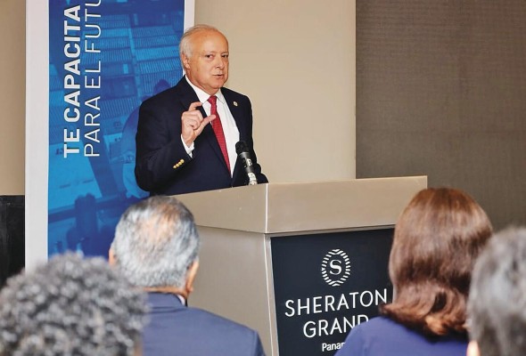 Raúl Jiménez, presidente de la Asociación Panameña de Hoteles. Raúl Jiménez, presidente de la Asociación Panameña de Hoteles.