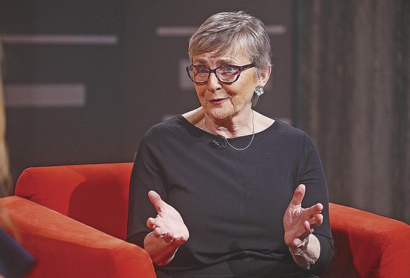 Liza Gross: 'Los periodistas siempre hemos sido una especie de amenaza para los gobiernos, real o no' Liza Gross: 'Los periodistas siempre hemos sido una especie de amenaza para los gobiernos, real o no'