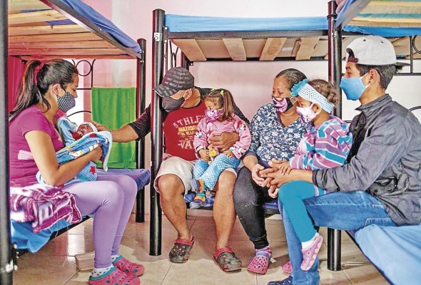 La resiliencia y el aporte de migrantes a sus comunidades son aspectos de la movilización que no han sido tan bien explorados. La resiliencia y el aporte de migrantes a sus comunidades son aspectos de la movilización que no han sido tan bien explorados.