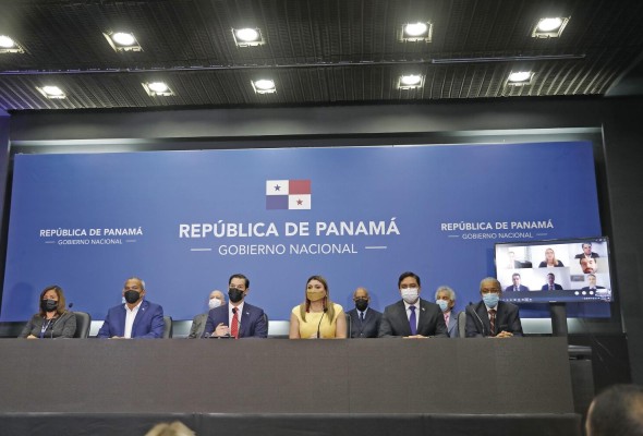 Integrantes del equipo negociador del contrato de concesión del proyecto Cobre Panamá. Integrantes del equipo negociador del contrato de concesión del proyecto Cobre Panamá.