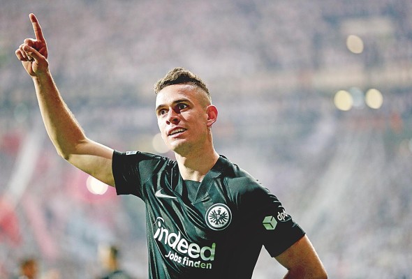 Rafael Santos Borré anotó uno de los goles ante el Barcelona en la eliminatoria. Rafael Santos Borré anotó uno de los goles ante el Barcelona en la eliminatoria.