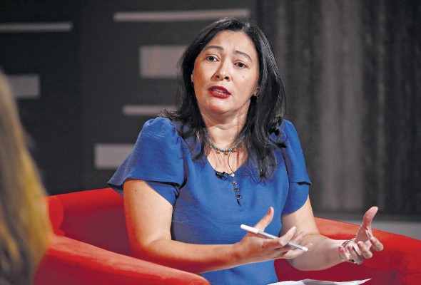 Leah Cedeño: 'La ley de conflicto de intereses obliga a los diputados a hacer su declaración de bienes, pero no necesariamente es pública' Leah Cedeño: 'La ley de conflicto de intereses obliga a los diputados a hacer su declaración de bienes, pero no necesariamente es pública'