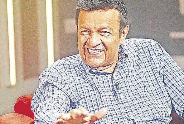 El acordeonista Osvaldo Ayala. El acordeonista Osvaldo Ayala.
