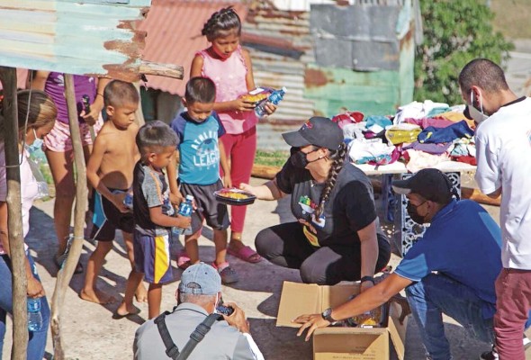 La iniciativa nace y prevé impactar a estudiantes de escasos recursos. La iniciativa nace y prevé impactar a estudiantes de escasos recursos.