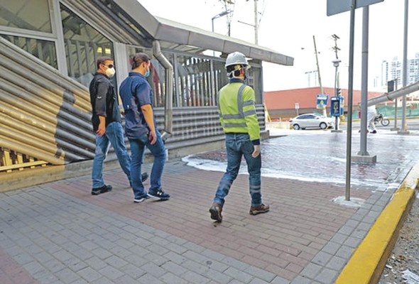Contra el COVID-19, agua y jabón hasta en las calles Contra el COVID-19, agua y jabón hasta en las calles