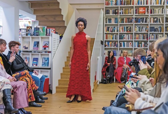 Una de las creaciones de Sohuman presentadas en la Semana de la Moda de Londres. Una de las creaciones de Sohuman presentadas en la Semana de la Moda de Londres.