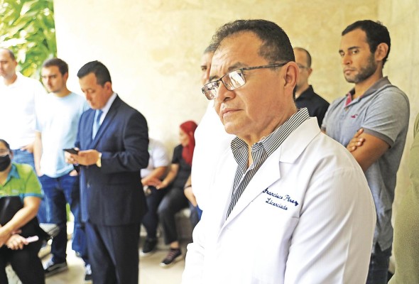 Los empresarios de farmacias han advertido que el descuento del 30% afecta al sector. Los empresarios de farmacias han advertido que el descuento del 30% afecta al sector.