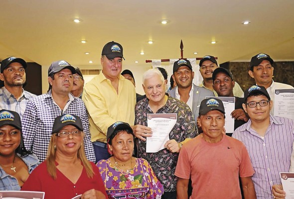Renuncian a Molirena y se inscriben en Realizando Metas Renuncian a Molirena y se inscriben en Realizando Metas