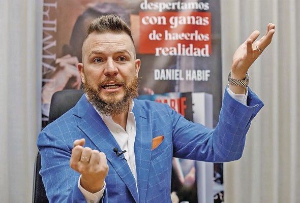 El miedo es para Habif un misterio, “el monstruo de mil cabezas” que hay que desmantelar. El miedo es para Habif un misterio, “el monstruo de mil cabezas” que hay que desmantelar.