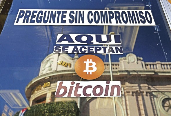 Un almacén que acepta criptomonedas como medio de pago en San Salvador (El Salvador). Un almacén que acepta criptomonedas como medio de pago en San Salvador (El Salvador).