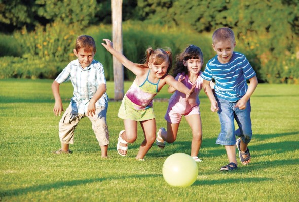 Hay que educar en igualdad de género desde la infancia, para prevenir la desigualdad en el futuro. Hay que educar en igualdad de género desde la infancia, para prevenir la desigualdad en el futuro.