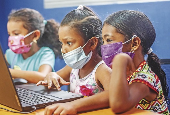 La mayoría de los usuarios son estudiantes de primaria y secundaria. La mayoría de los usuarios son estudiantes de primaria y secundaria.