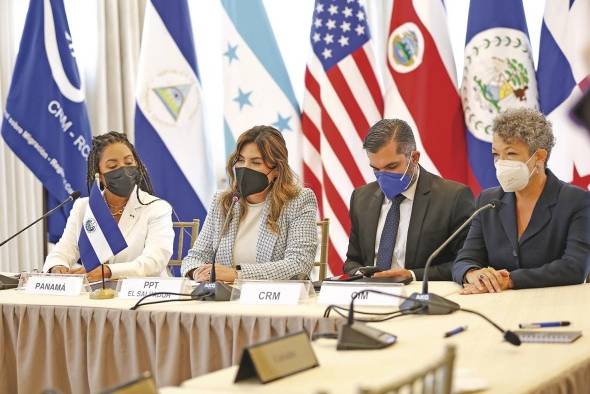 Panamá promueve la corresponsabilidad de los países de origen, tránsito y destino de la migración irregular. Panamá promueve la corresponsabilidad de los países de origen, tránsito y destino de la migración irregular.