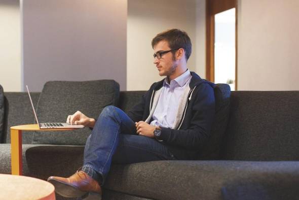 Un hombre que llega a puestos de liderazgo suele dar mucho valor a la innovación. Un hombre que llega a puestos de liderazgo suele dar mucho valor a la innovación.