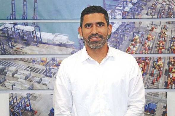 Jorge Barnett es ingeniero industrial, cuenta con una maestría en esta misma disciplina, además de ser doctor en logística y administración de la cadena de suministros. Jorge Barnett es ingeniero industrial, cuenta con una maestría en esta misma disciplina, además de ser doctor en logística y administración de la cadena de suministros.