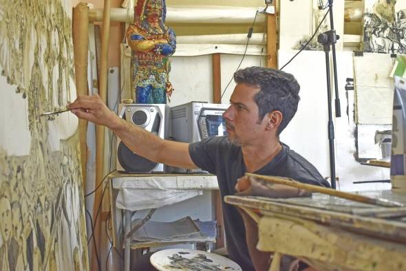 Yohy Suárez, artista plástico de origen cubano. Yohy Suárez, artista plástico de origen cubano.