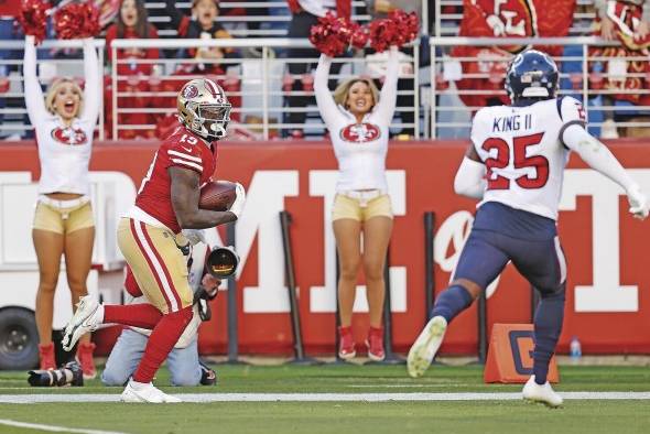 El jugador Deebo Samuel (izquierda) durante la temporada regular de la NFL. El jugador Deebo Samuel (izquierda) durante la temporada regular de la NFL.