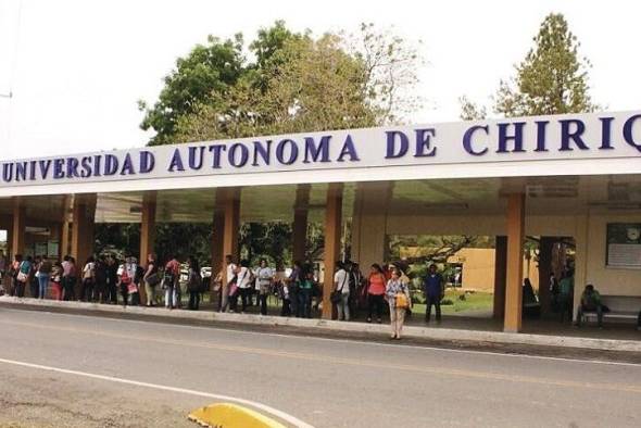 La Universidad Autónoma de Chiriquí es la tercera institución de educación superior de cinco universidades estatales en Panamá. La Universidad Autónoma de Chiriquí es la tercera institución de educación superior de cinco universidades estatales en Panamá.