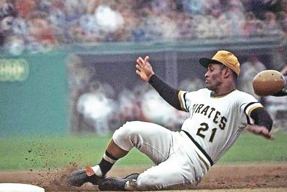 Roberto Clemente se alzó con el título de bateo en la Liga Nacional. Roberto Clemente se alzó con el título de bateo en la Liga Nacional.