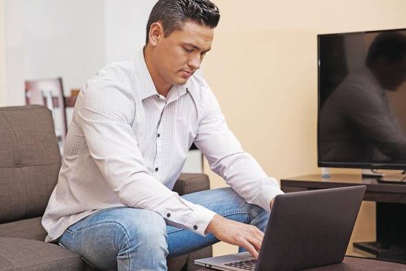La habilidad de teletrabajar es algo que no todos tenemos, pero puede ser aprendida y las empresas deberán invertir en este tipo de capacitaciones y cultura profesional. La habilidad de teletrabajar es algo que no todos tenemos, pero puede ser aprendida y las empresas deberán invertir en este tipo de capacitaciones y cultura profesional.
