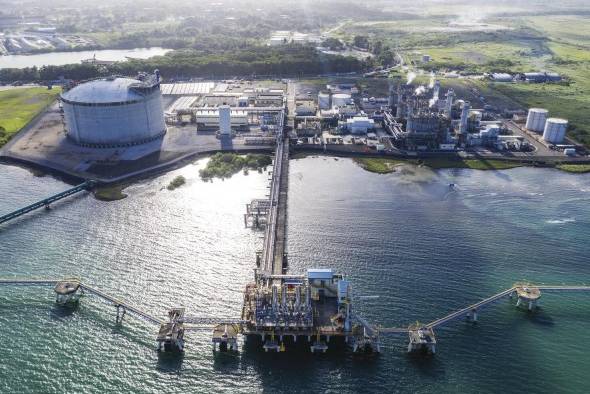 La planta AES Colón cuenta con un tanque de almacenamiento de gas natural licuado. La planta AES Colón cuenta con un tanque de almacenamiento de gas natural licuado.