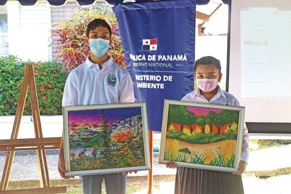 Niños veragüenses ganadores del concurso de dibujo para la prevención de incendios. Niños veragüenses ganadores del concurso de dibujo para la prevención de incendios.