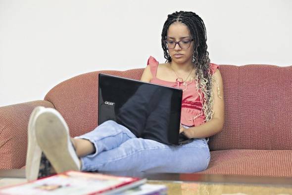 En Panamá se aprobó una ley que regula el teletrabajo. En Panamá se aprobó una ley que regula el teletrabajo.