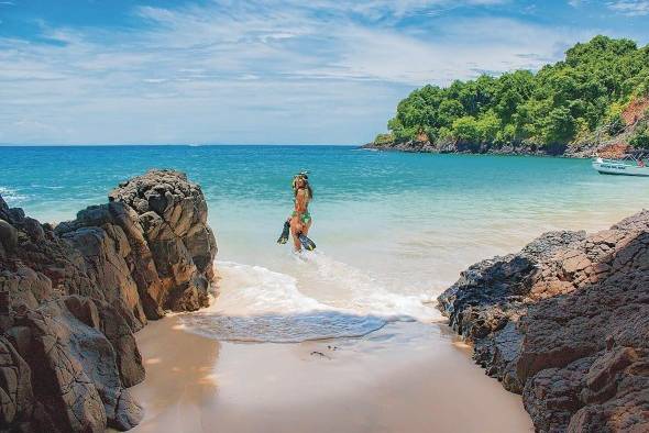 El turismo en Panamá en una de las industrias que más ingresos aporta al país El turismo en Panamá en una de las industrias que más ingresos aporta al país