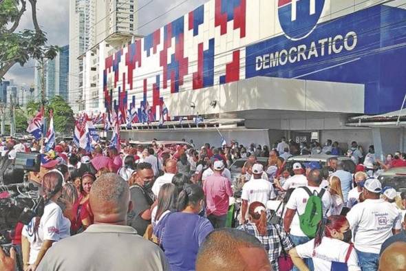 Este domingo 15 de mayo se escogerá al nuevo CEN del PRD. Este domingo 15 de mayo se escogerá al nuevo CEN del PRD.