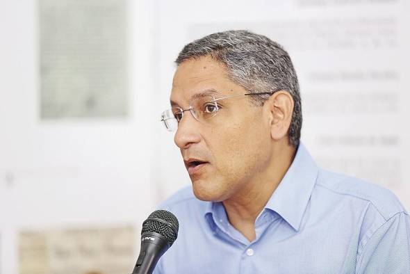Eduardo Quirós, precandidato presidencial Eduardo Quirós, precandidato presidencial