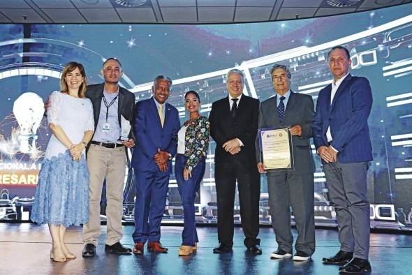 Equipo de Compañía Azucarera La Estrella, S.A. Equipo de Compañía Azucarera La Estrella, S.A.
