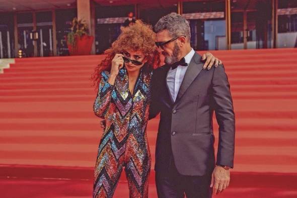 Penélope Cruz y Antonio Banderas en un fotograma del filme 'Competencia oficial'. Penélope Cruz y Antonio Banderas en un fotograma del filme 'Competencia oficial'.