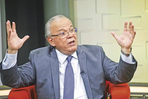 Jorge Nicolau: 'Fusionar los programas de pensiones sería terrible' Jorge Nicolau: 'Fusionar los programas de pensiones sería terrible'