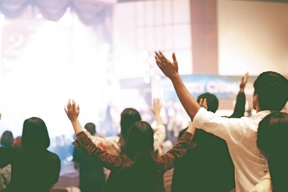 'Los feligreses deben tener su mirada en Jesús, en las escrituras', dice Ureña. 'Los feligreses deben tener su mirada en Jesús, en las escrituras', dice Ureña.