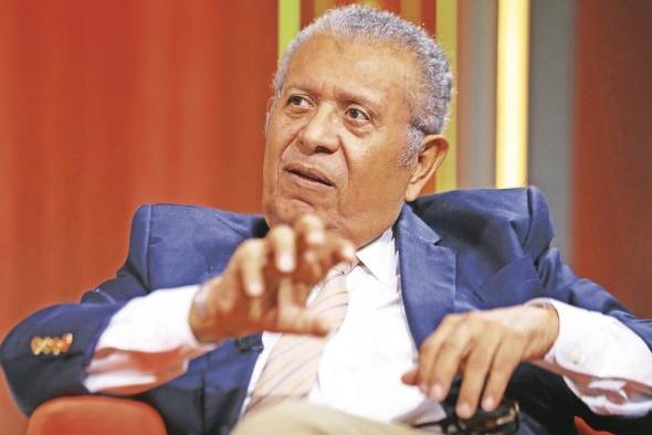 Francisco Bustamante: 'Comprar la Caja de Ahorros nos daba el brazo financiero que necesitábamos' Francisco Bustamante: 'Comprar la Caja de Ahorros nos daba el brazo financiero que necesitábamos'