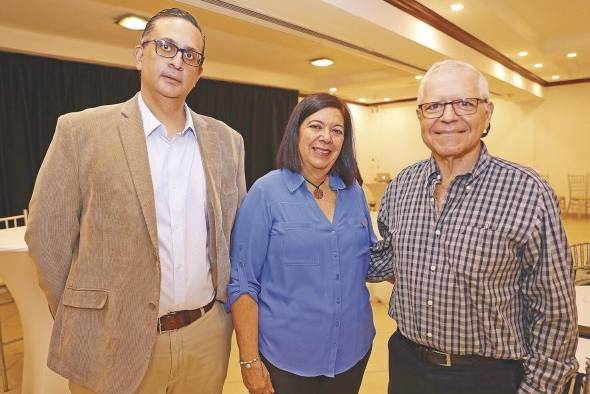 Juan Carlos Balzán, Adriana Mendoza y Víctor Ramos Juan Carlos Balzán, Adriana Mendoza y Víctor Ramos