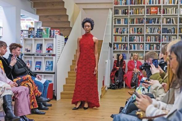 Una de las creaciones de Sohuman presentadas en la Semana de la Moda de Londres. Una de las creaciones de Sohuman presentadas en la Semana de la Moda de Londres.