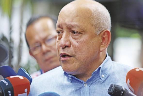 Crispiano Adames buscará reelegirse como diputado y ser el abanderado presidencial del PRD Crispiano Adames buscará reelegirse como diputado y ser el abanderado presidencial del PRD