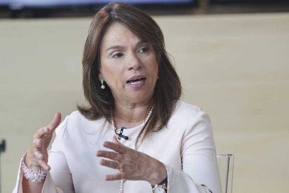 Maruja Gorday de Villalobos, ministra de Educación. Maruja Gorday de Villalobos, ministra de Educación.