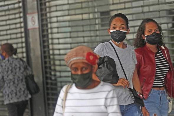 En los últimos días en Panamá el nuevo coronavirus avanza con casi mil casos diarios registrados. En los últimos días en Panamá el nuevo coronavirus avanza con casi mil casos diarios registrados.