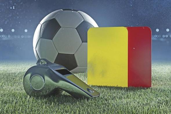 Los cambios que se han producido en el fútbol hacen prever que será un torneo intenso desde lo deportivo; el arbitraje debe ser un facilitador eficaz del juego. Los cambios que se han producido en el fútbol hacen prever que será un torneo intenso desde lo deportivo; el arbitraje debe ser un facilitador eficaz del juego.