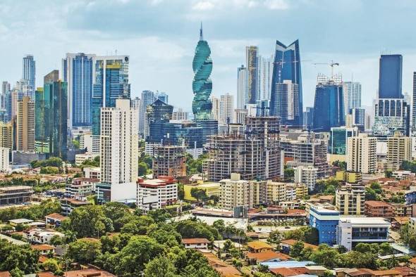 La economía de Panamá crecerá al menos un 5% en 2022, afirma el gobierno. La economía de Panamá crecerá al menos un 5% en 2022, afirma el gobierno.