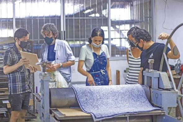 Una jornada de trabajo en el Laboratorio Gráfico 2021. Una jornada de trabajo en el Laboratorio Gráfico 2021.