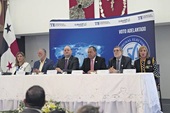El voto adelantado será solo para el cargo de presidente de la República. El voto adelantado será solo para el cargo de presidente de la República.