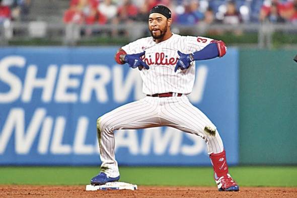 Solvencia defensiva y reservado poder podría lograrse con Edmundo Sosa en la alineación de Panamá. Solvencia defensiva y reservado poder podría lograrse con Edmundo Sosa en la alineación de Panamá.