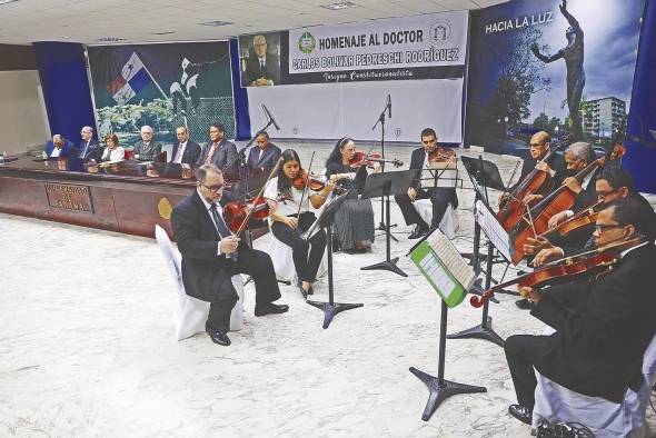 Se presentaron varias piezas musicales Se presentaron varias piezas musicales